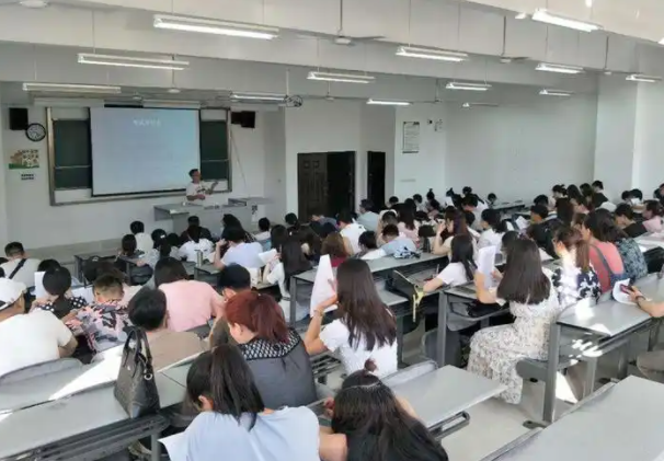 考核点评机制铸造高素质专业化教师队伍为品质建造注入教育动能 考核点评机制铸造高素质专业化教师队伍为品质建造注入教育动能